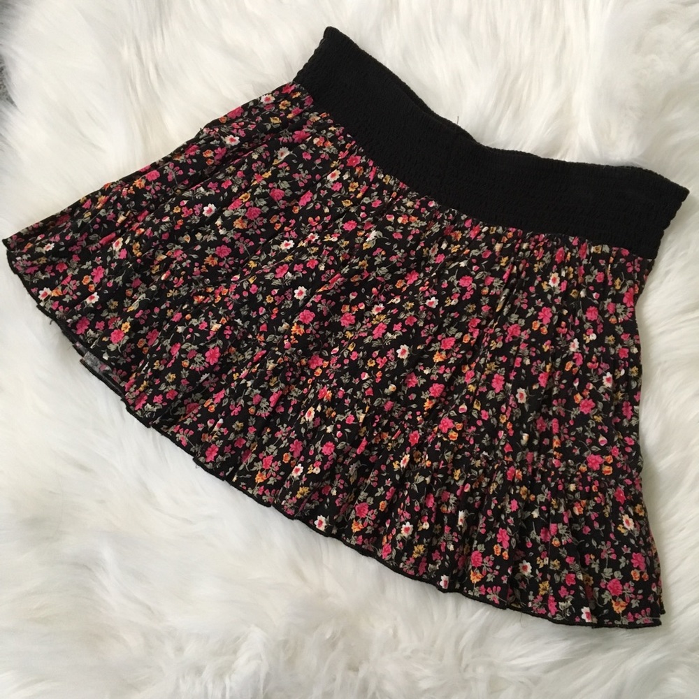 Floral mini skirt - Picture 2 of 5